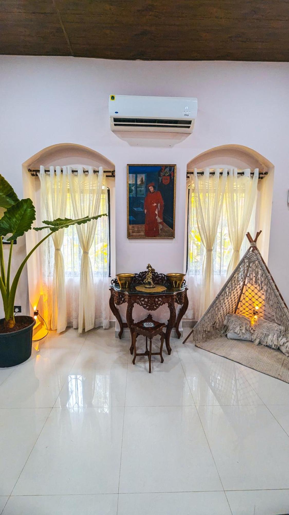 The First House By V3Homestay 4Bhk Private Pool Calangute Exteriör bild