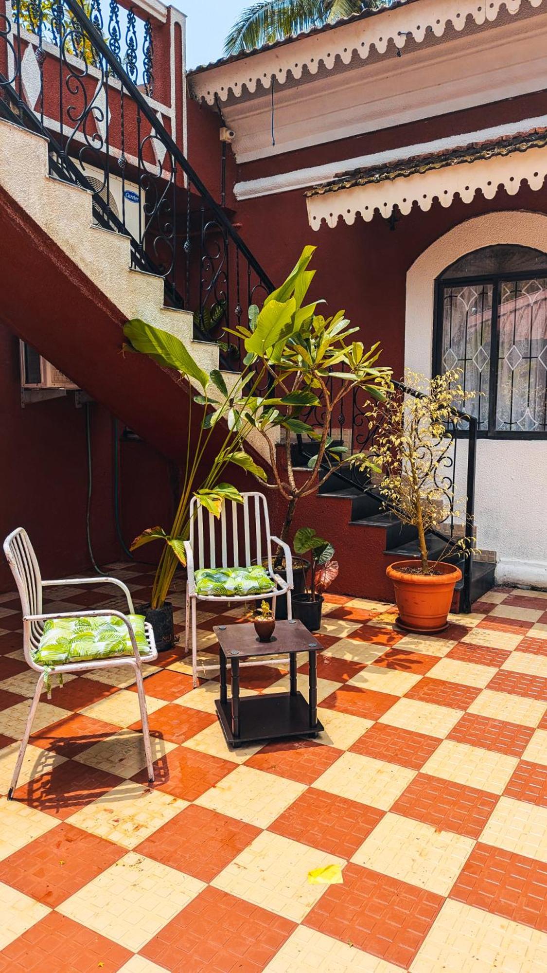 The First House By V3Homestay 4Bhk Private Pool Calangute Exteriör bild