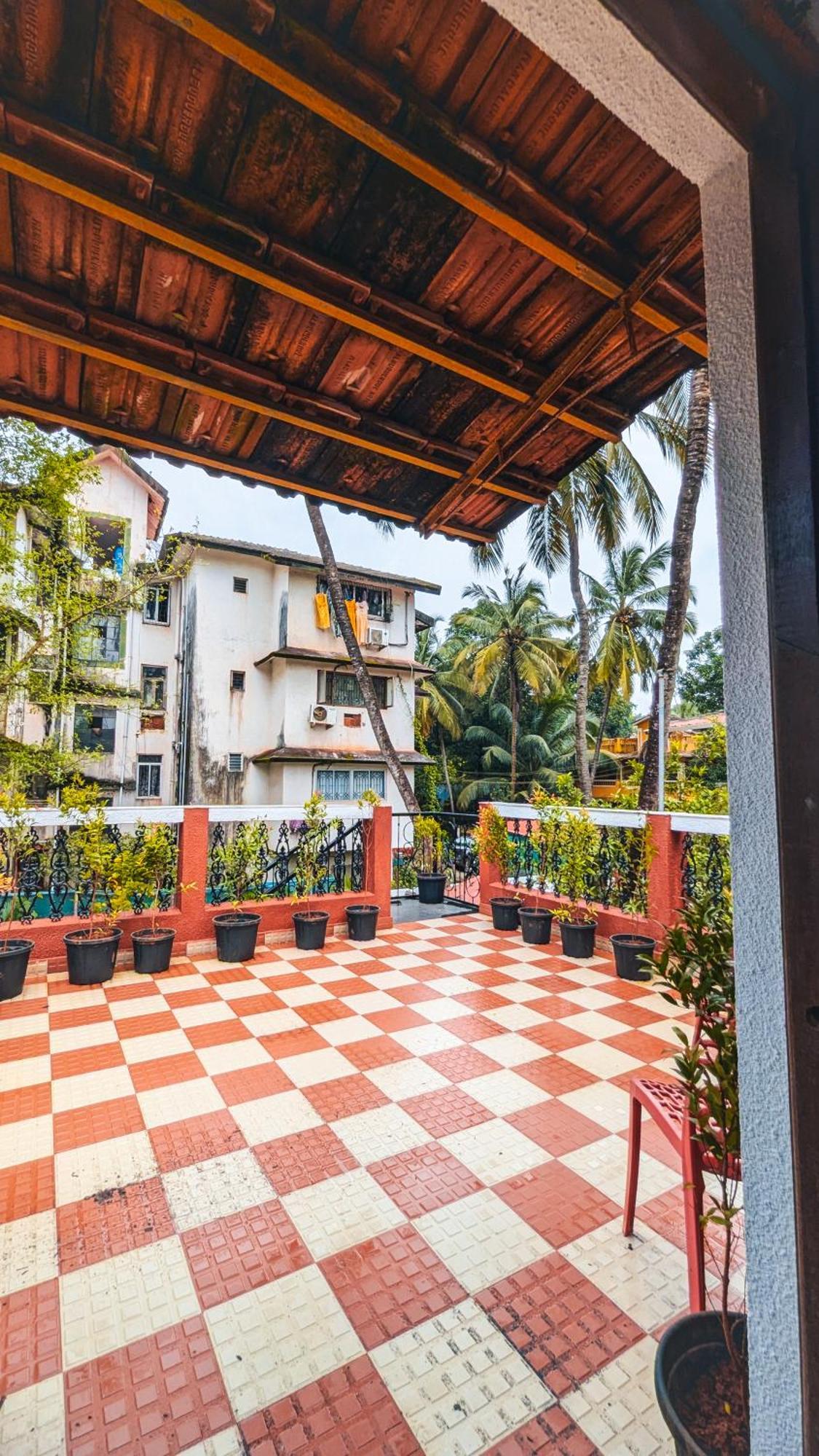 The First House By V3Homestay 4Bhk Private Pool Calangute Exteriör bild