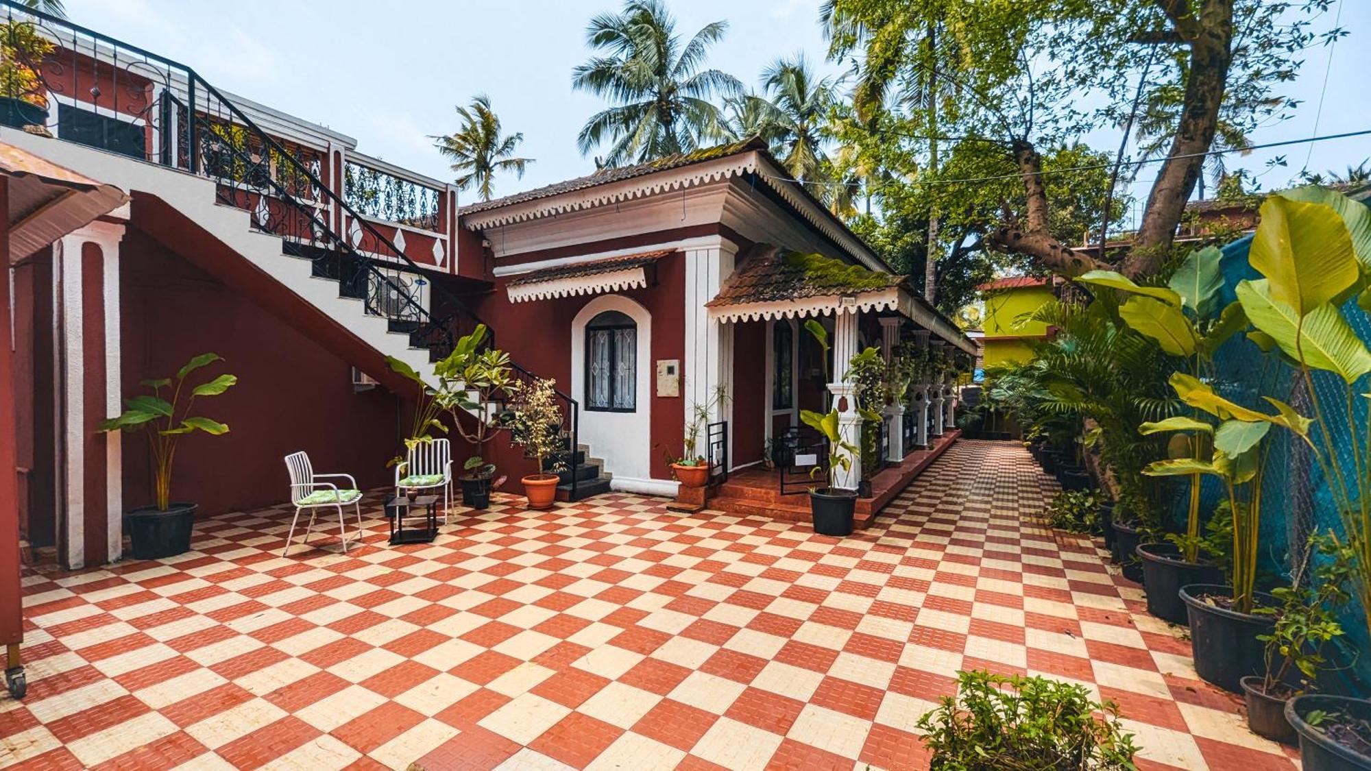 The First House By V3Homestay 4Bhk Private Pool Calangute Exteriör bild