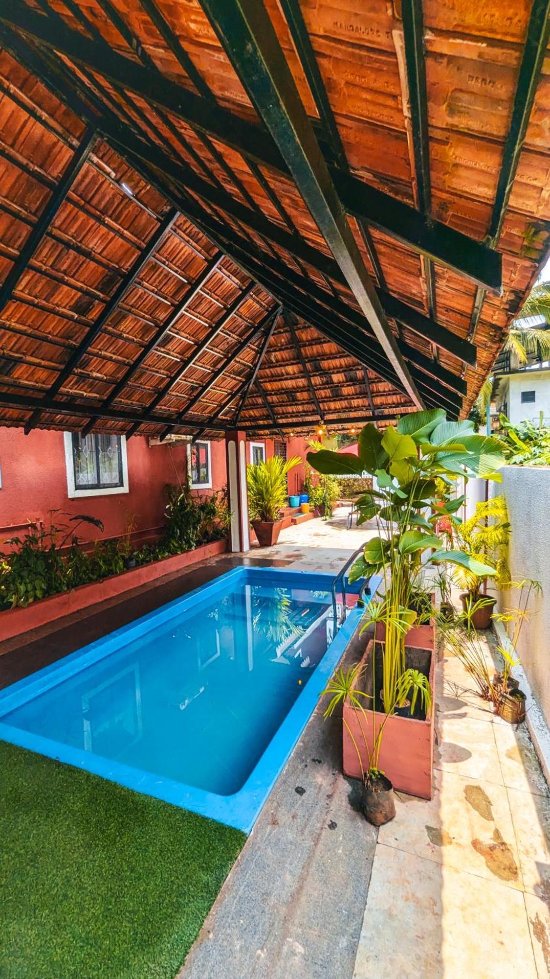 The First House By V3Homestay 4Bhk Private Pool Calangute Exteriör bild