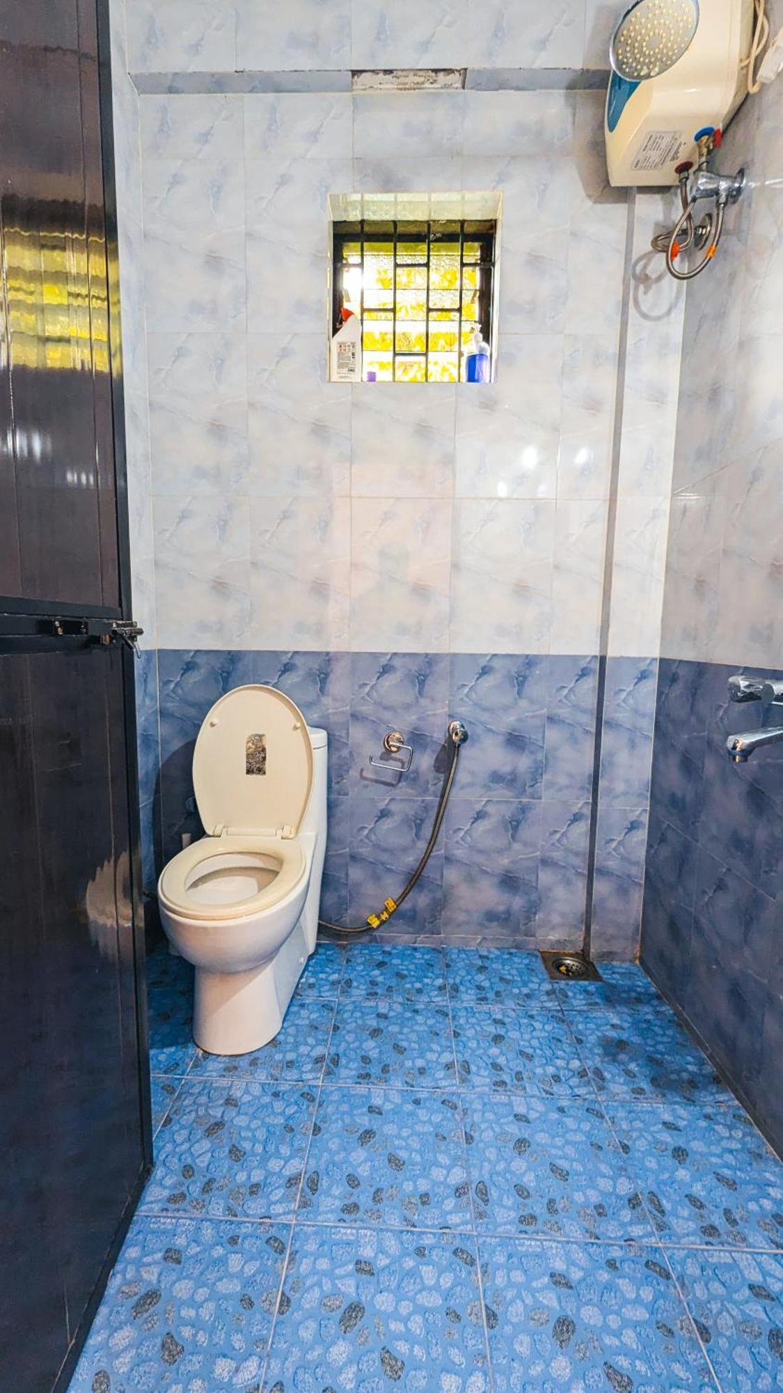 The First House By V3Homestay 4Bhk Private Pool Calangute Exteriör bild